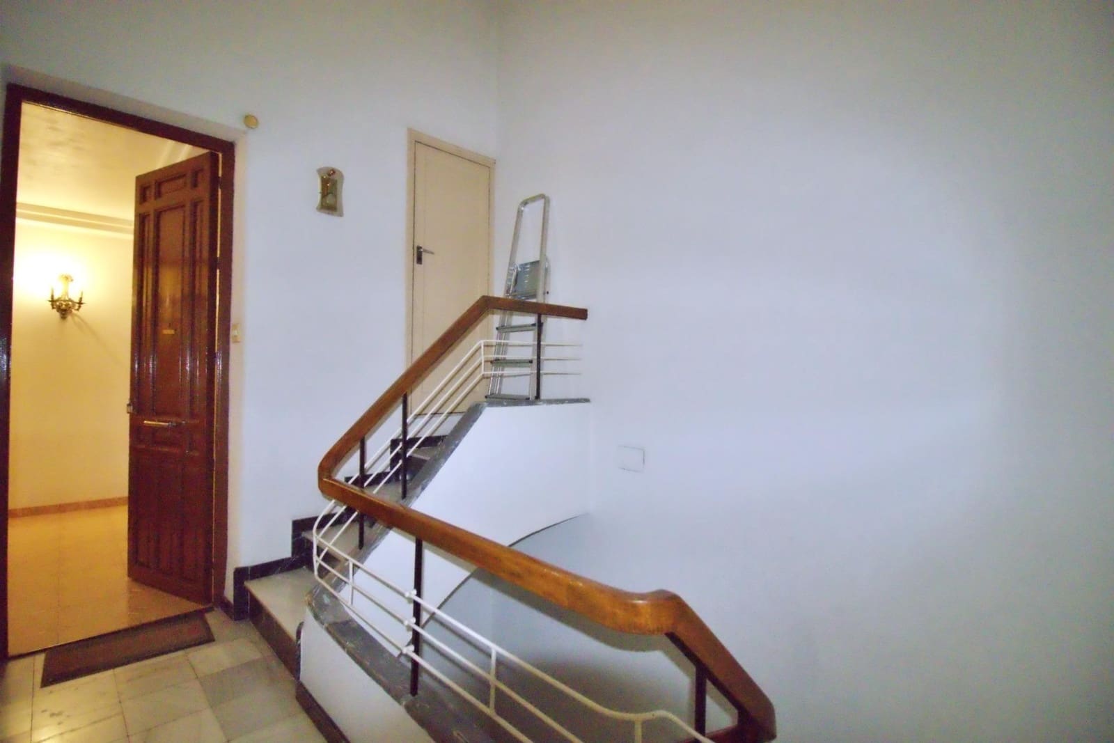 8 bedroom Commercial for sale in Crevillente / Crevillent with garage - € 800,000 (Ref: 9743133)