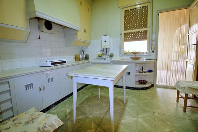 Local Comercial de 8 habitaciones en Crevillente / Crevillent en venta con garaje - 800.000 € (Ref: 9743133)