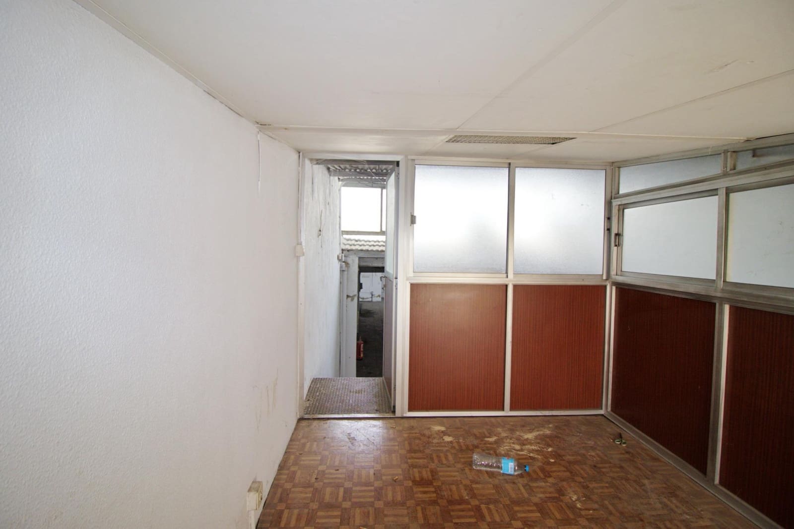 1 slaapkamer Bedrijf te koop in Elche / Elx - € 100.000 (Ref: 9773061)