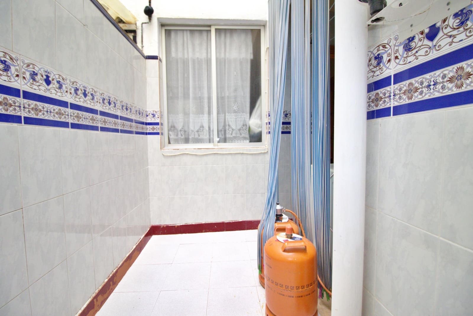 3 soveværelse Lejlighed til salg i Alicante by - € 250.000 (Ref: 9799253)