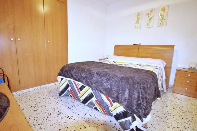 3 bedroom Flat for sale in Benalúa, Alicante / Alacant city - € 240,000 (Ref: 9799253)