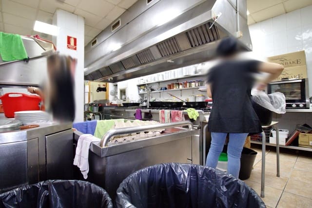 Negocio en Elche / Elx en venta - 600.000 € (Ref: 9804295)