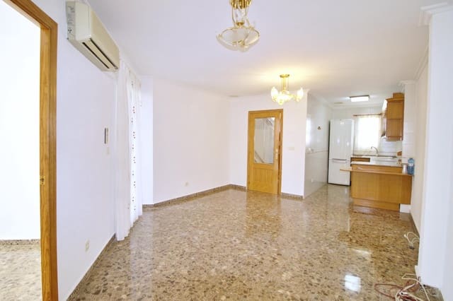 2 slaapkamer Flat te huur in Elche / Elx - € 700 (Ref: 9807955)
