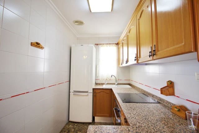 2 slaapkamer Flat te huur in Elche / Elx - € 700 (Ref: 9807955)