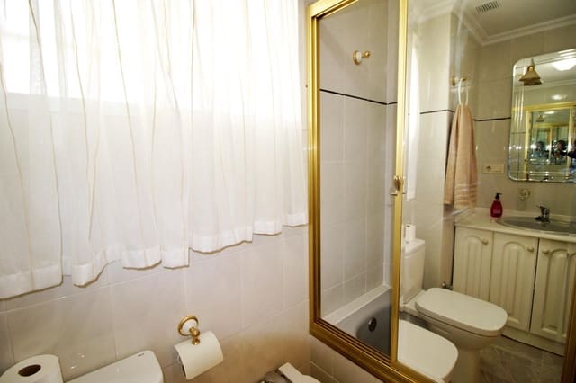 2 slaapkamer Flat te huur in Elche / Elx - € 700 (Ref: 9807955)