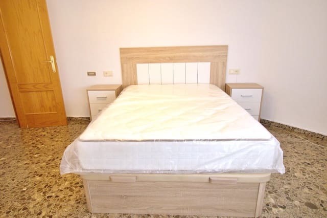 2 slaapkamer Flat te huur in Elche / Elx - € 700 (Ref: 9807955)