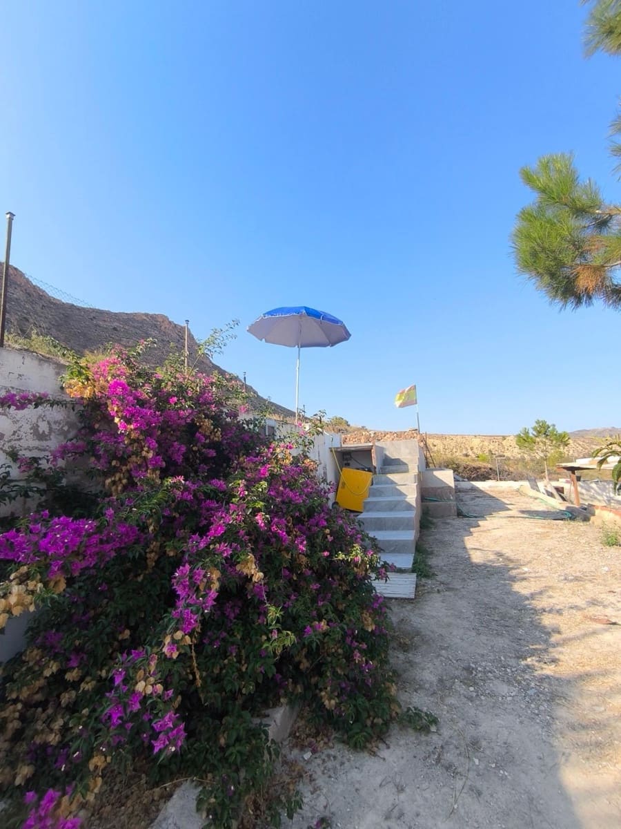 4 bedroom Villa for sale in Agost with pool garage - € 250,000 (Ref: 9807956)