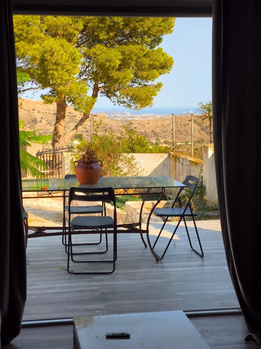 4 bedroom Villa for sale in Agost with pool garage - € 250,000 (Ref: 9807956)