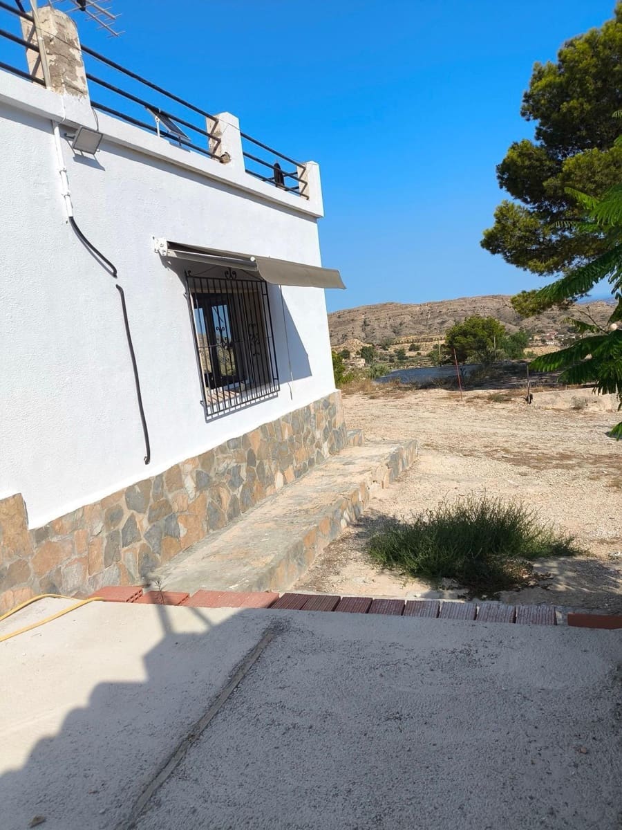 4 bedroom Villa for sale in Agost with pool garage - € 250,000 (Ref: 9807956)