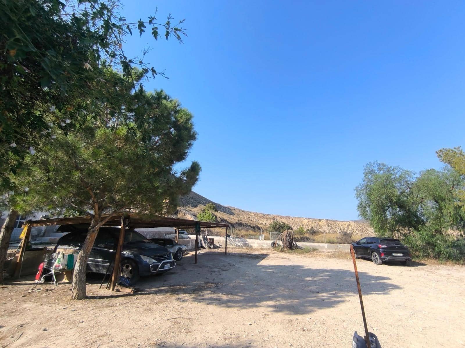 4 bedroom Villa for sale in Agost with pool garage - € 250,000 (Ref: 9807956)