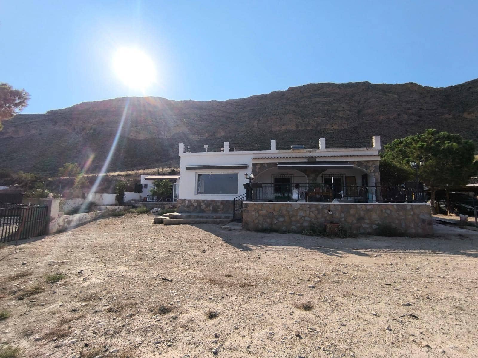 4 bedroom Villa for sale in Agost with pool garage - € 250,000 (Ref: 9807956)
