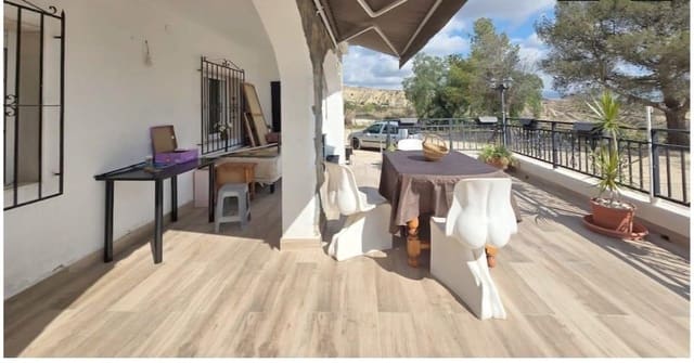 4 soveværelse Villa til salg i Agost med swimmingpool garage - € 250.000 (Ref: 9807956)