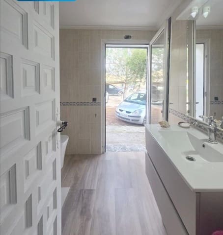 4 soveværelse Villa til salg i Agost med swimmingpool garage - € 250.000 (Ref: 9807956)