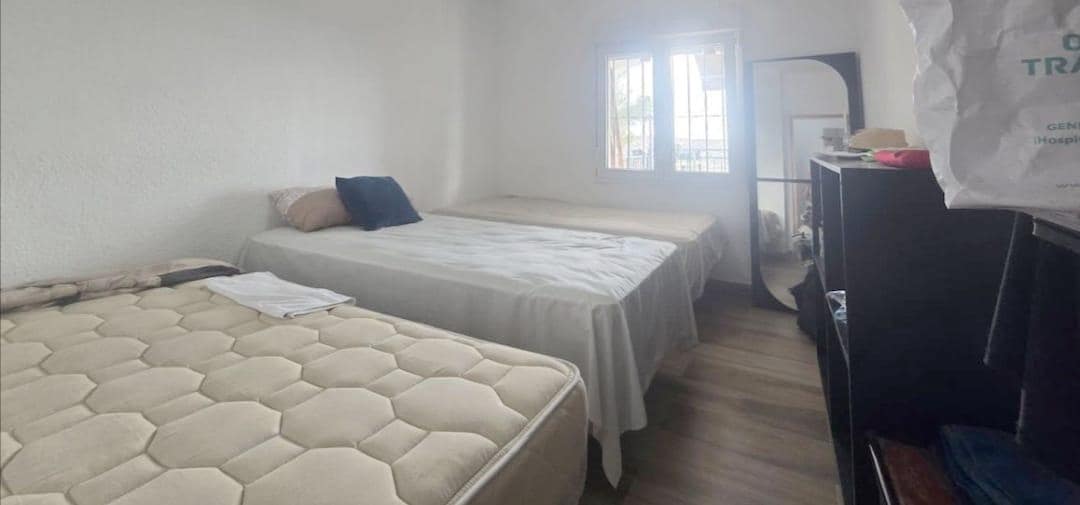 4 bedroom Villa for sale in Agost with pool garage - € 250,000 (Ref: 9807956)