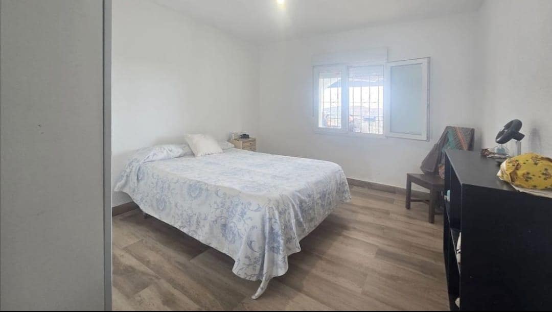 4 bedroom Villa for sale in Agost with pool garage - € 250,000 (Ref: 9807956)
