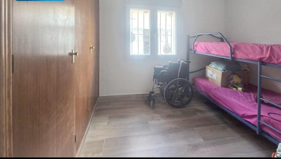 4 bedroom Villa for sale in Agost with pool garage - € 250,000 (Ref: 9807956)