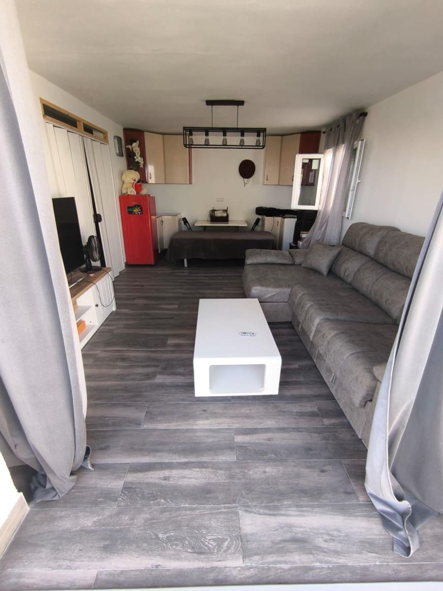 4 bedroom Villa for sale in Agost with pool garage - € 250,000 (Ref: 9807956)