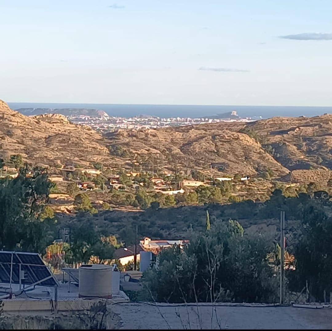 4 bedroom Villa for sale in Agost with pool garage - € 250,000 (Ref: 9807956)