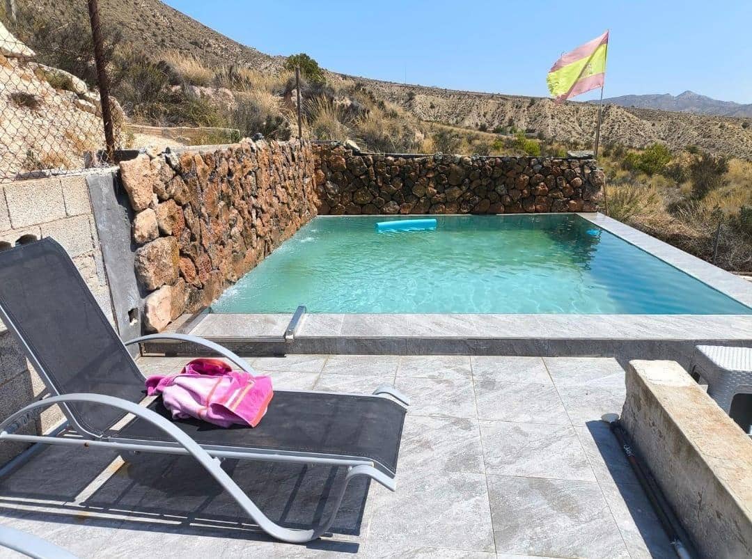 4 bedroom Villa for sale in Agost with pool garage - € 250,000 (Ref: 9807956)