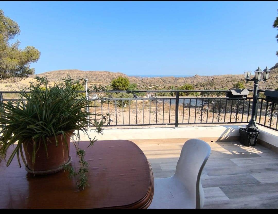 4 bedroom Villa for sale in Agost with pool garage - € 250,000 (Ref: 9807956)