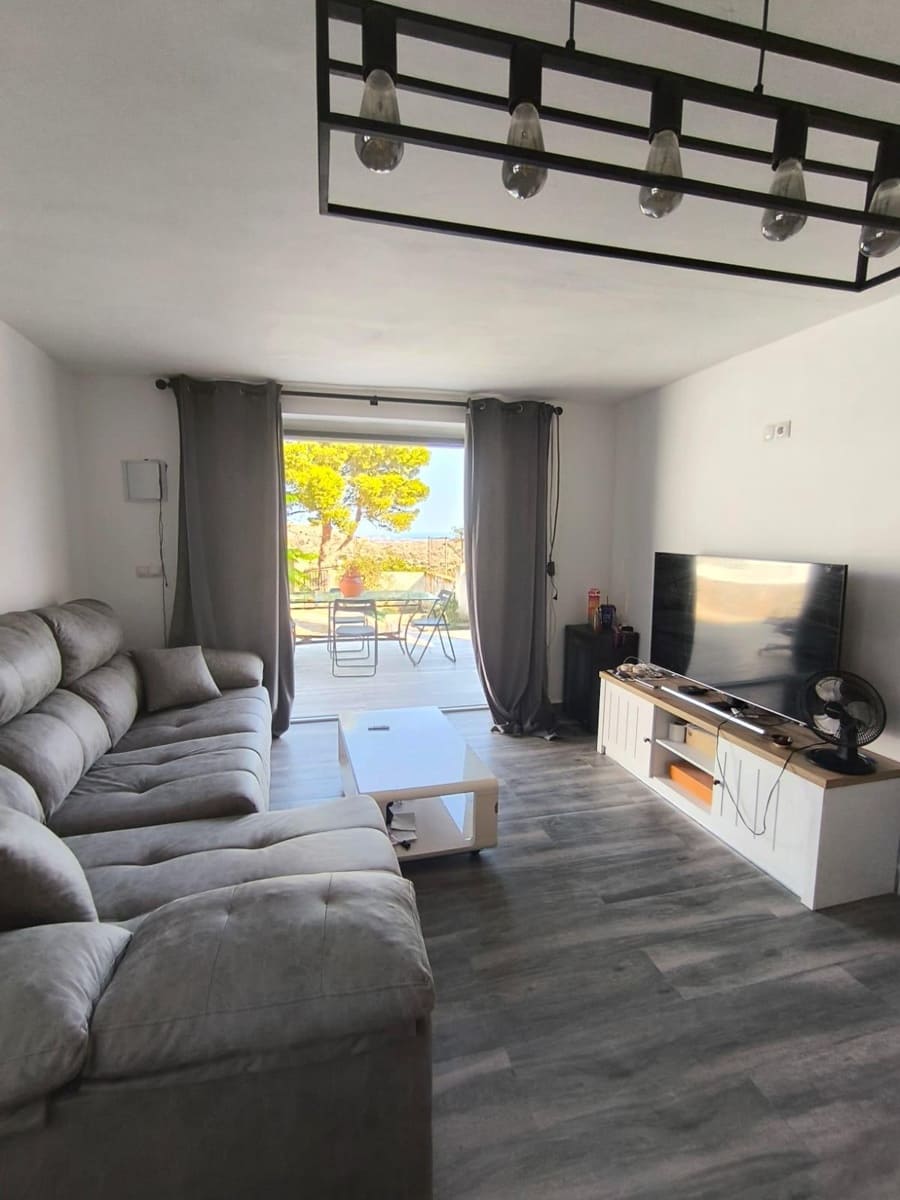 4 bedroom Villa for sale in Agost with pool garage - € 250,000 (Ref: 9807956)