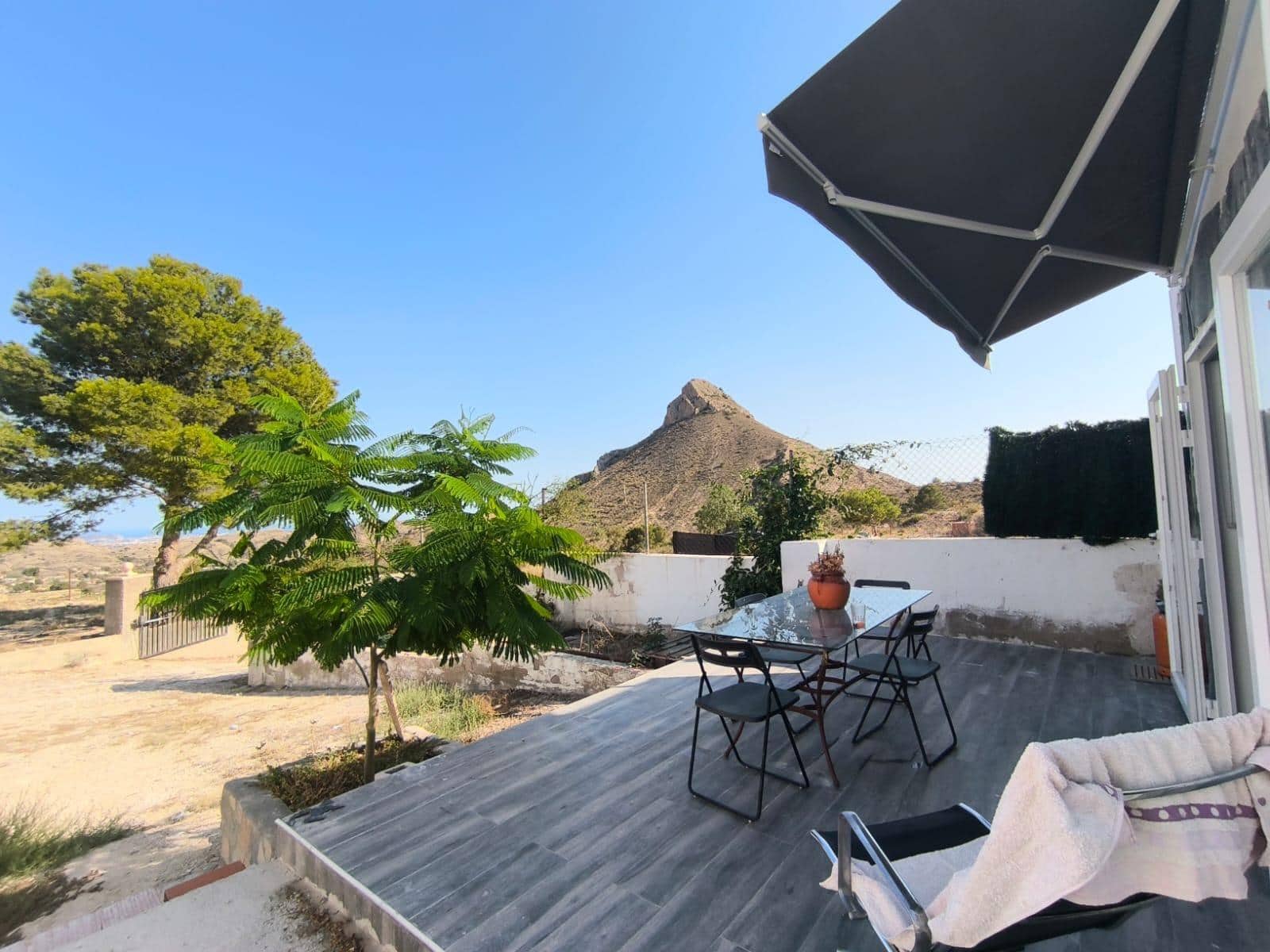 4 bedroom Villa for sale in Agost with pool garage - € 250,000 (Ref: 9807956)