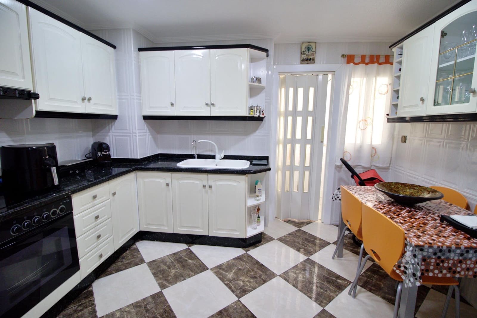 3 sovrum Lägenhet till salu i Elche / Elx - 175 000 € (Ref: 9807957)