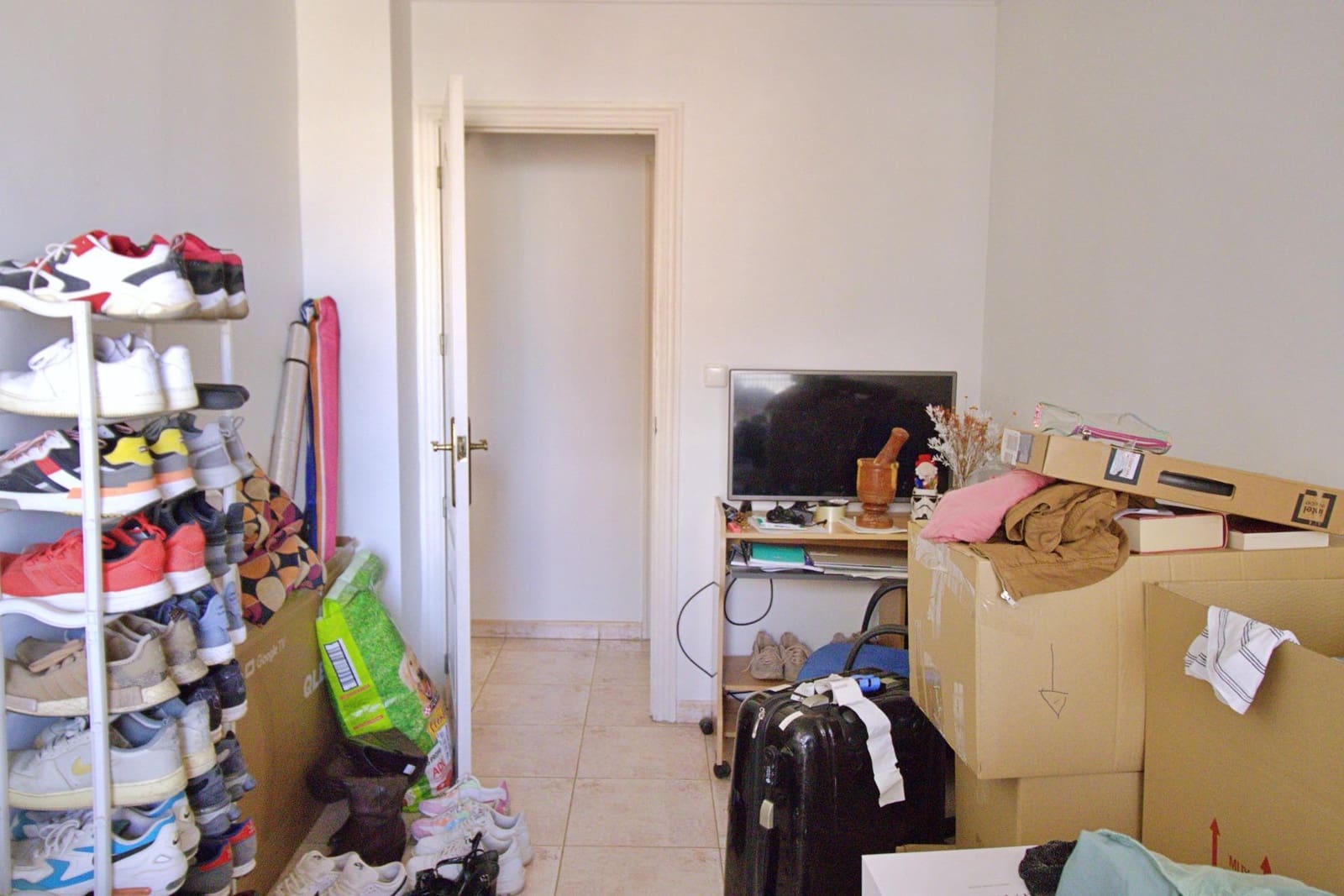 3 bedroom Penthouse for rent in Elche / Elx - € 900 (Ref: 9825254)
