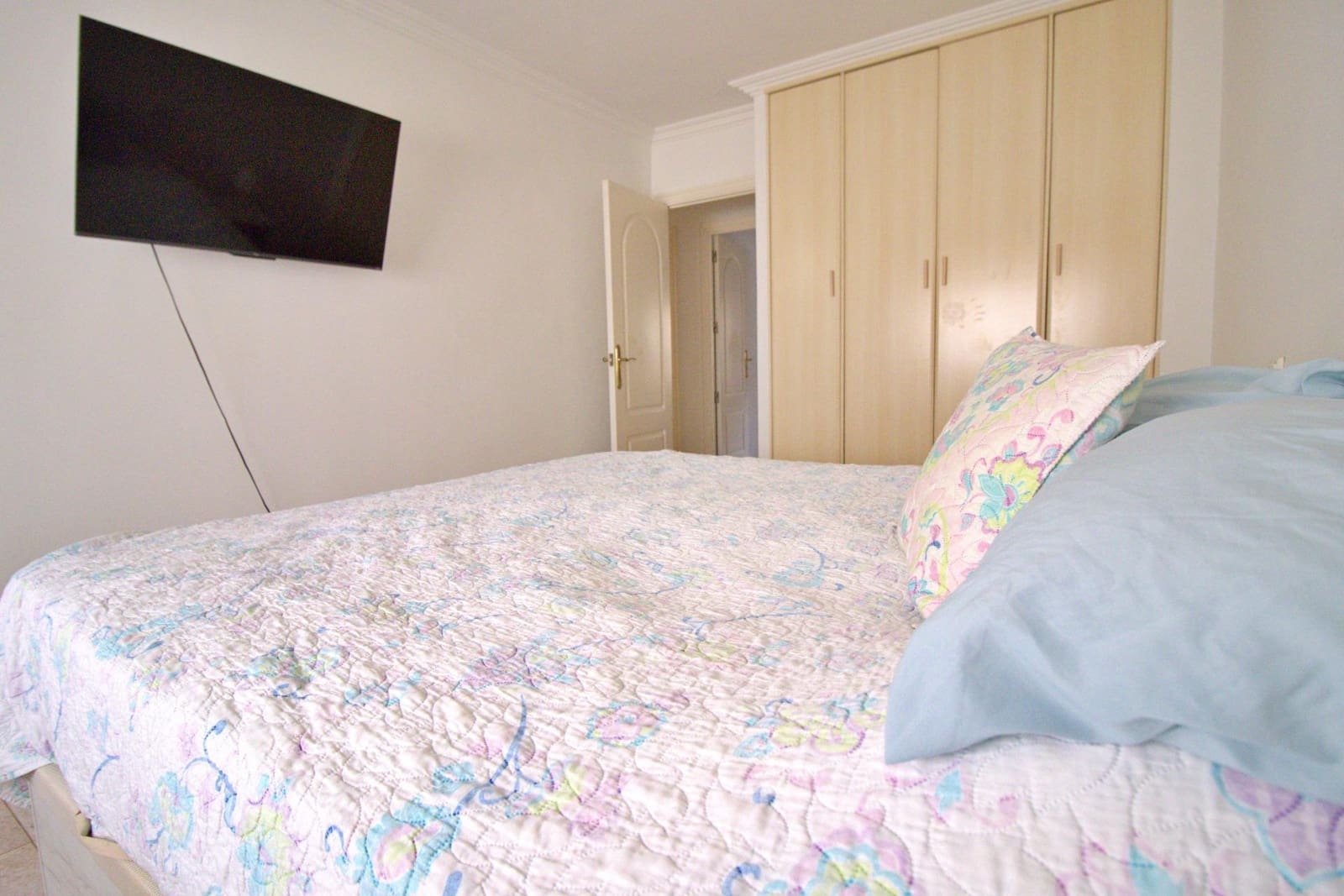 3 bedroom Penthouse for rent in Elche / Elx - € 900 (Ref: 9825254)