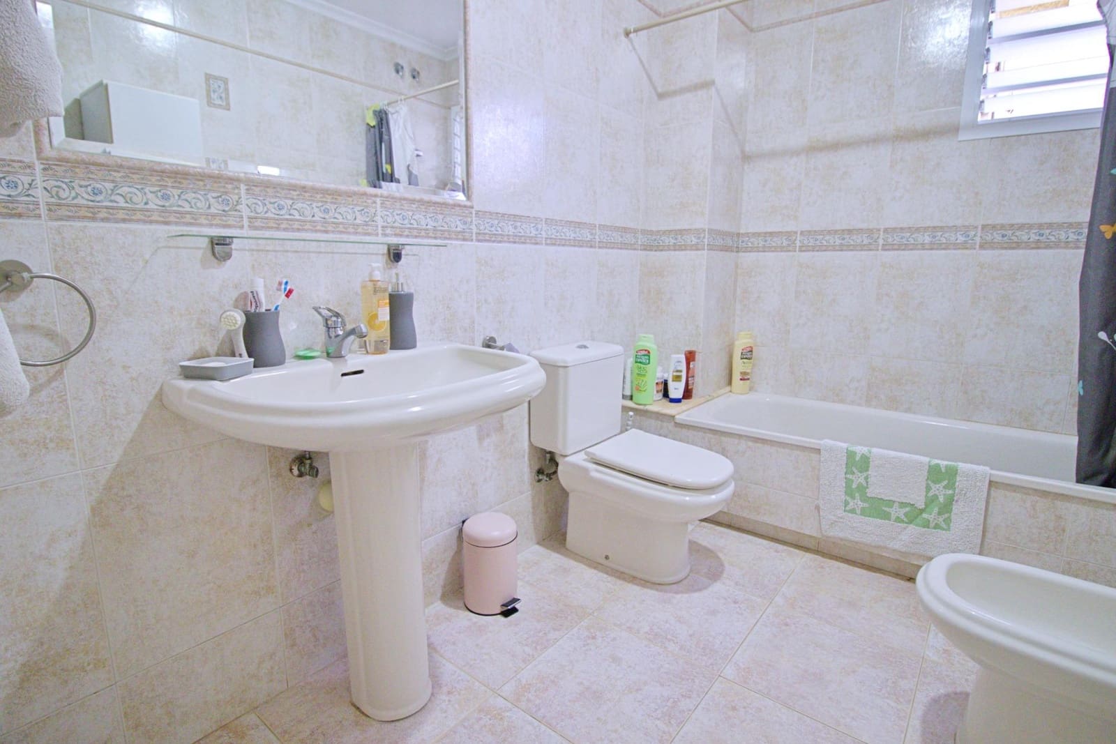 3 bedroom Penthouse for rent in Elche / Elx - € 900 (Ref: 9825254)