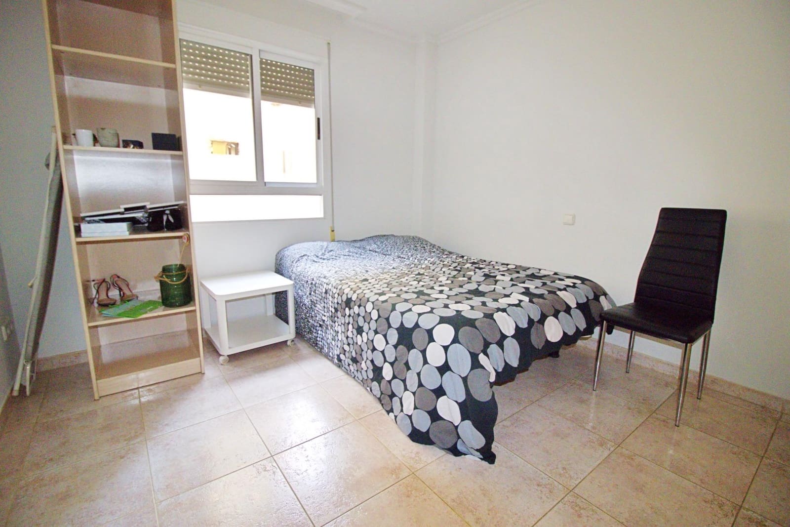 3 bedroom Penthouse for rent in Elche / Elx - € 900 (Ref: 9825254)