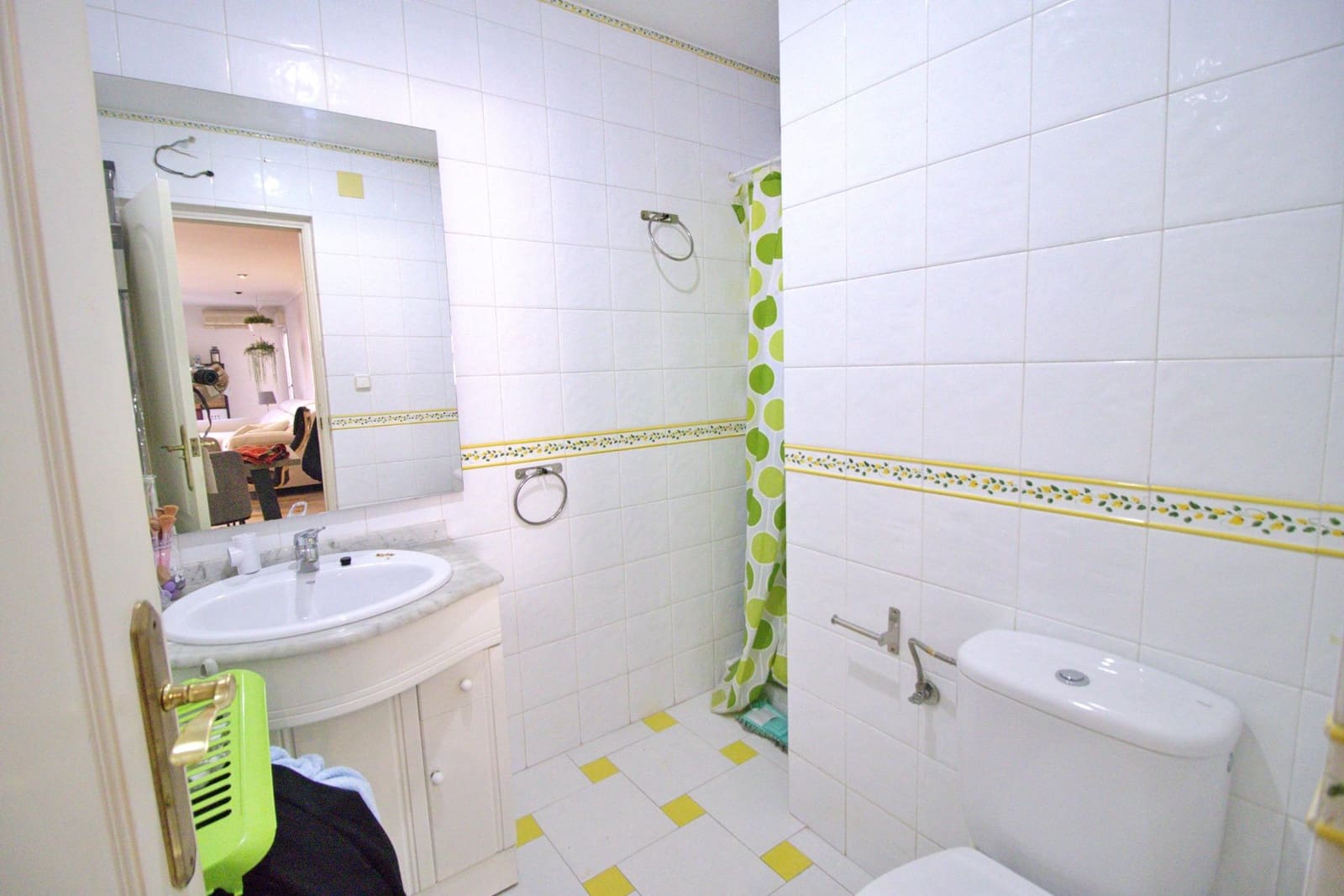 3 bedroom Penthouse for rent in Elche / Elx - € 900 (Ref: 9825254)