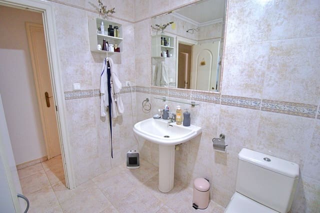 3 quarto Penthouse para arrendar em Altabix, Elche / Elx - 900 € (Ref: 9825254)