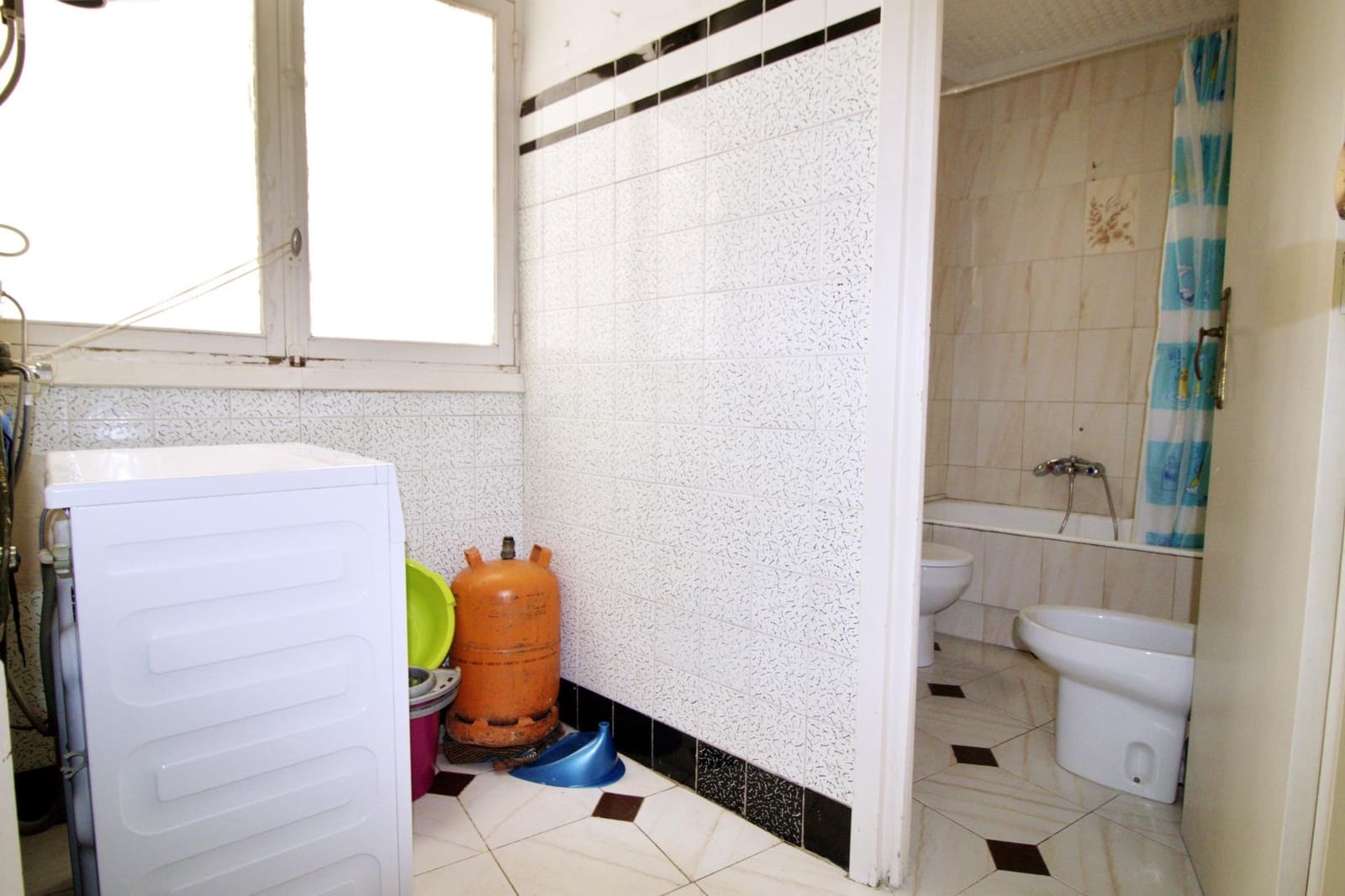 4 sypialnia Mieszkanie na sprzedaż w Elche / Elx - 133 000 € (Ref: 9884808)