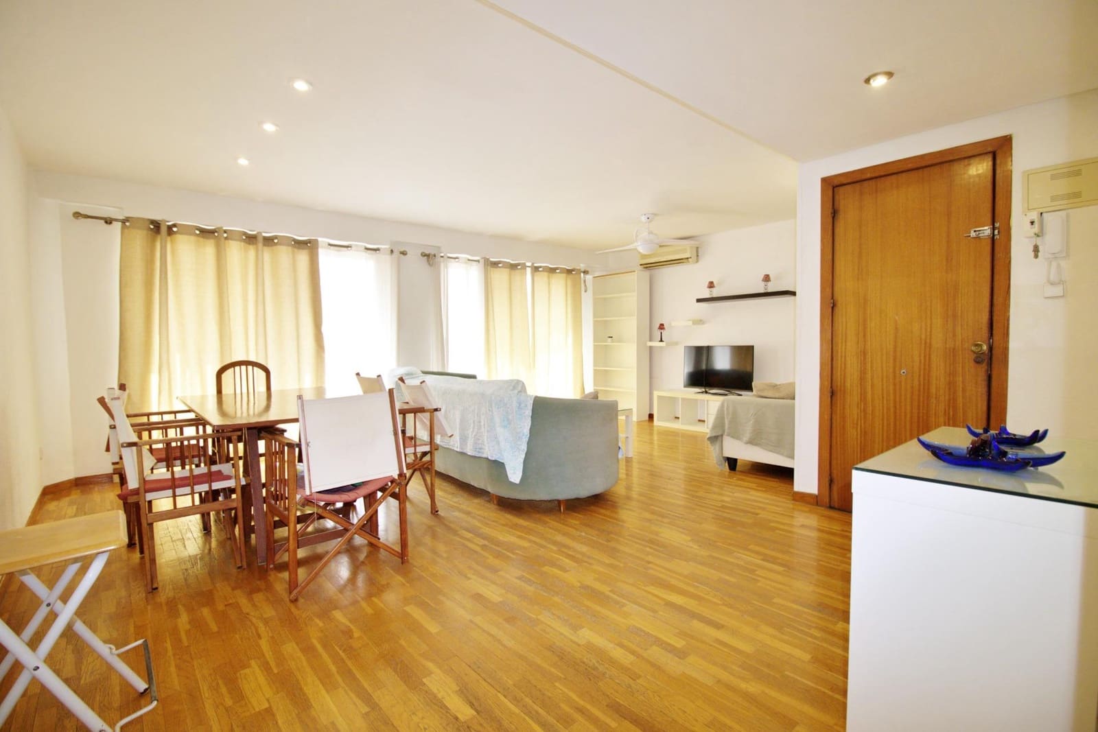 Piso de 4 habitaciones en Elche / Elx en venta - 130.000 € (Ref: 9896345)