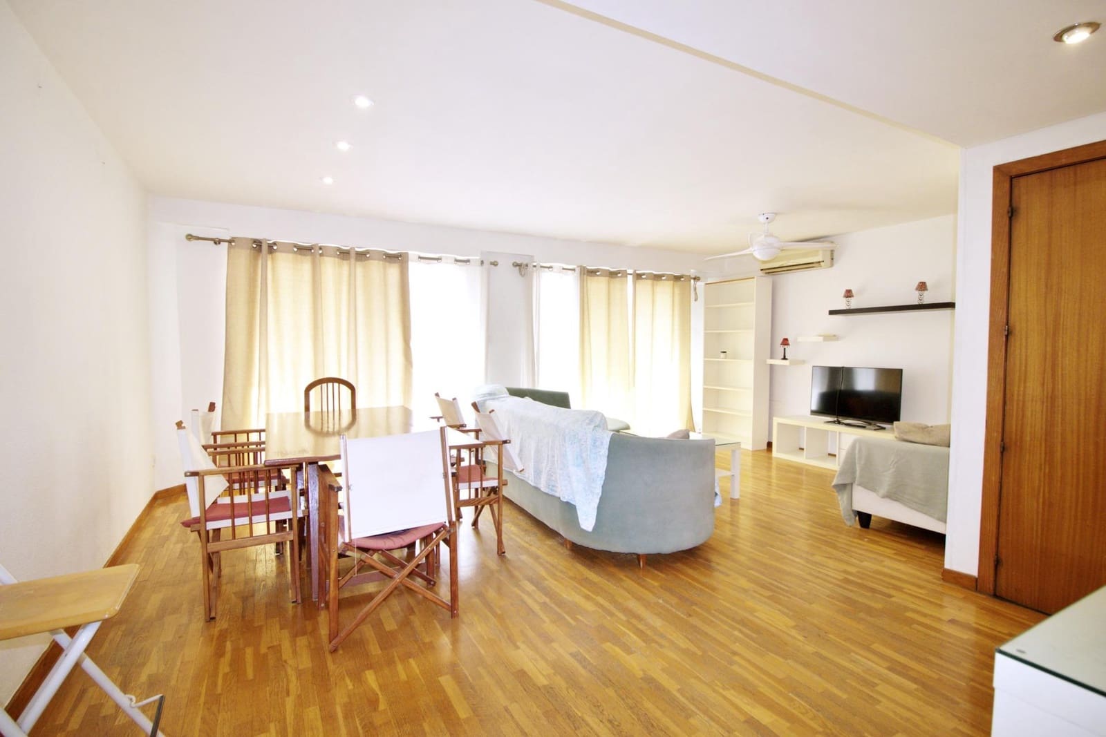 Piso de 4 habitaciones en Elche / Elx en venta - 130.000 € (Ref: 9896345)