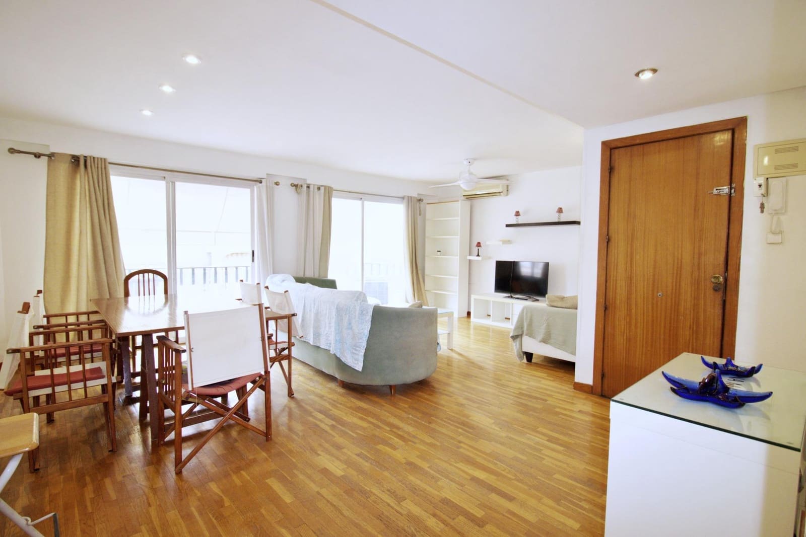 Piso de 4 habitaciones en Elche / Elx en venta - 130.000 € (Ref: 9896345)