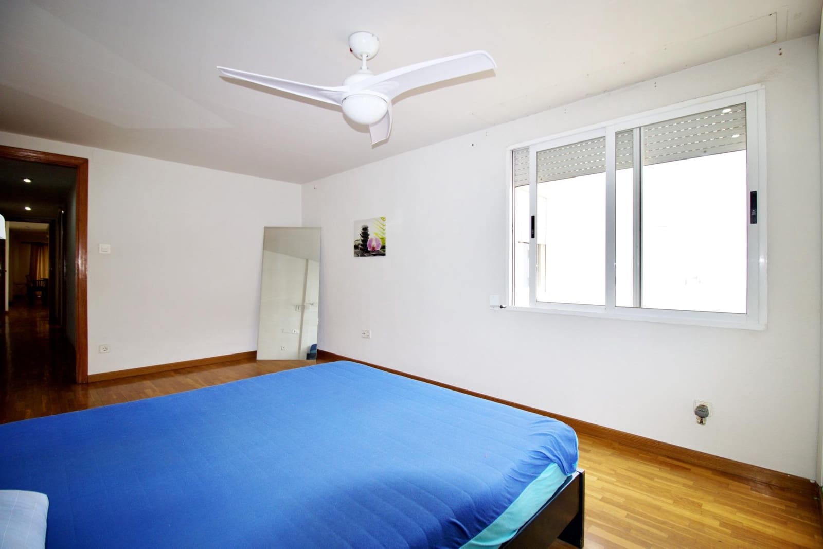 Piso de 4 habitaciones en Elche / Elx en venta - 130.000 € (Ref: 9896345)