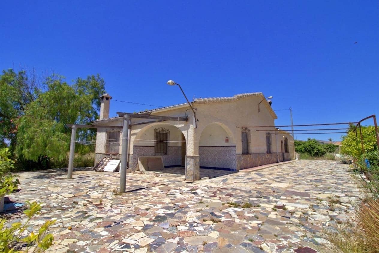 4 bedroom Villa for sale in Matola with garage - € 320,000 (Ref: 9896346)