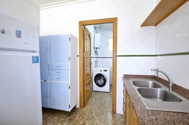 4 bedroom Villa for sale in Matola, Elche / Elx with garage - € 320,000 (Ref: 9896346)
