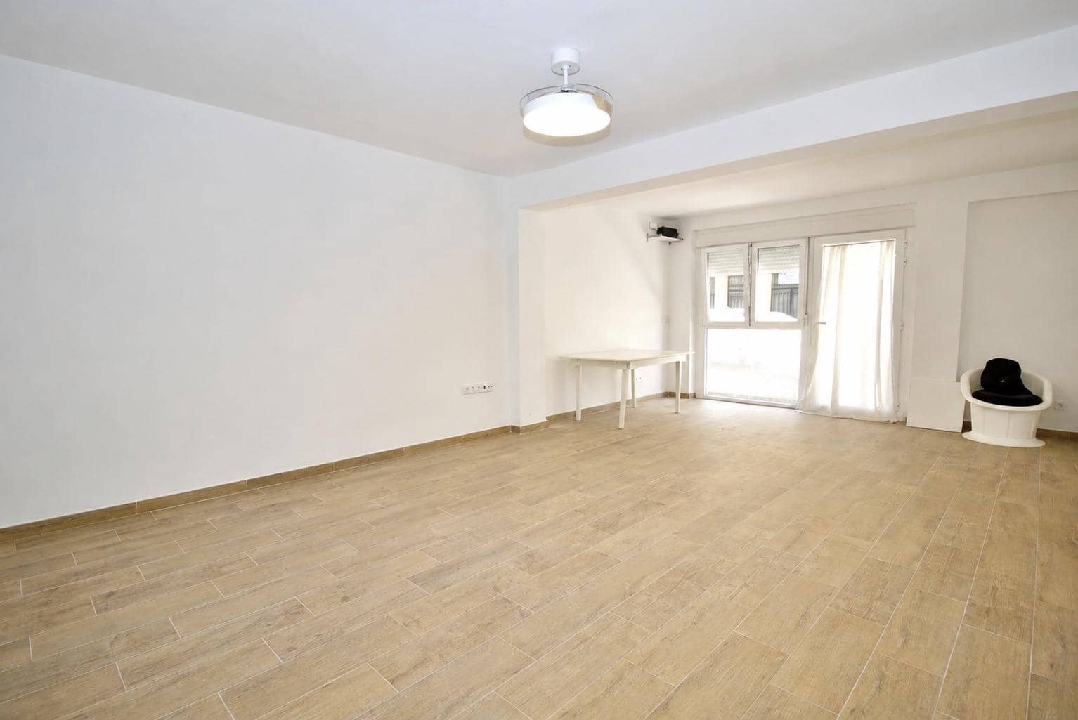 Apartamento de 1 habitación en Elche / Elx en venta - 143.000 € (Ref: 9898693)