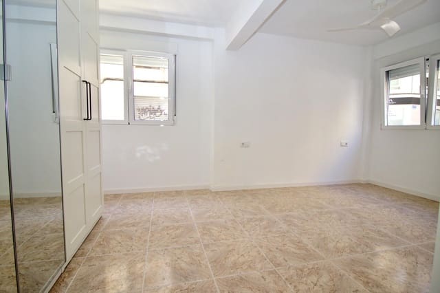 1 Zimmer Apartment zu verkaufen in Elche / Elx - 140.000 € (Ref: 9898694)