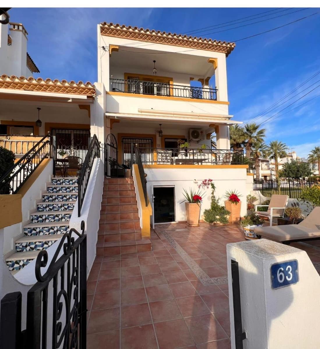 Bungalow de 2 habitaciones en Orihuela Costa en venta con piscina - 189.000 € (Ref: 9945715)