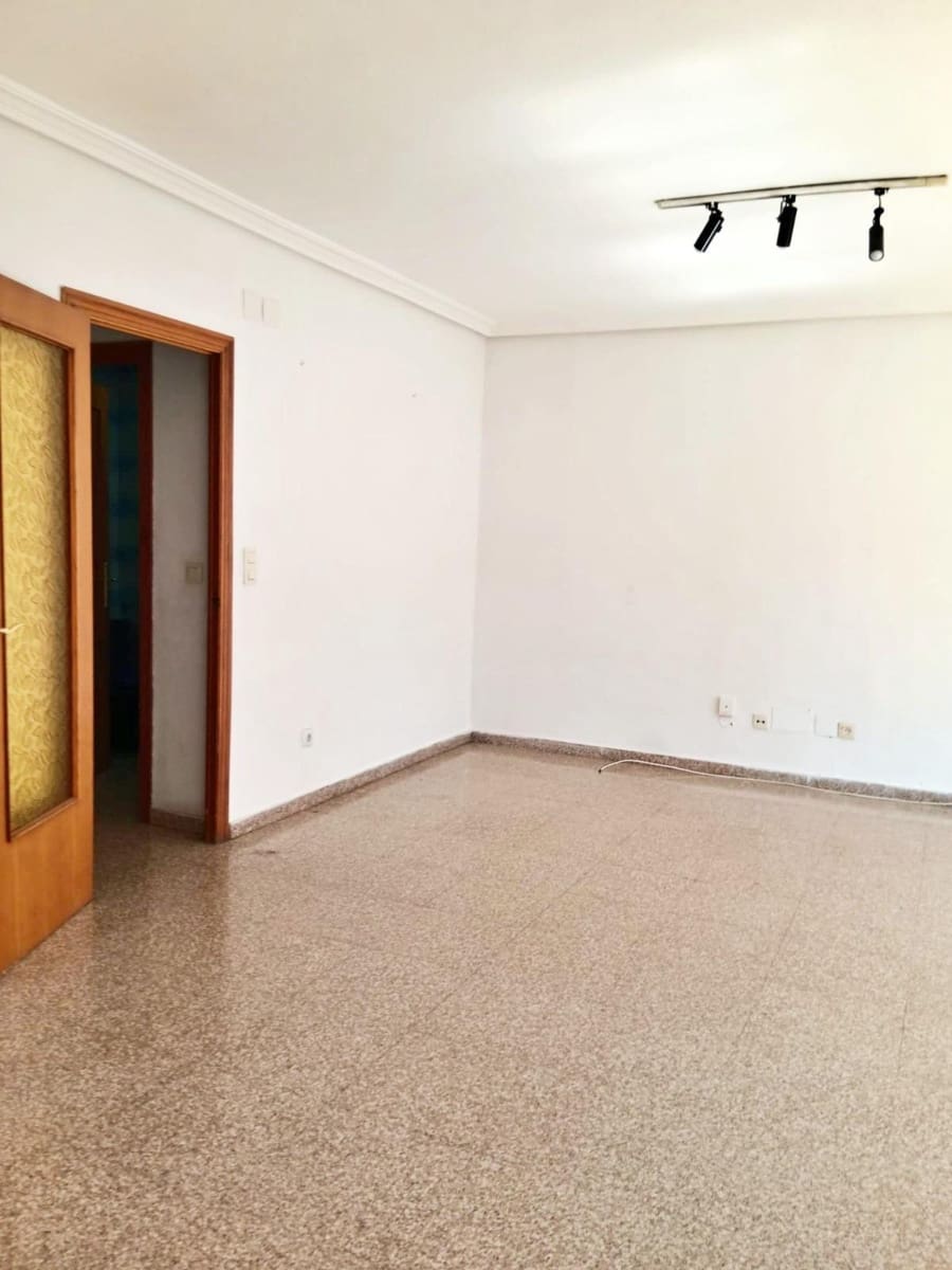 3 bedroom Penthouse for sale in Elche / Elx - € 164,000 (Ref: 9962707)