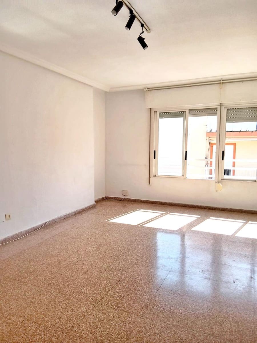 3 bedroom Penthouse for sale in Elche / Elx - € 164,000 (Ref: 9962707)