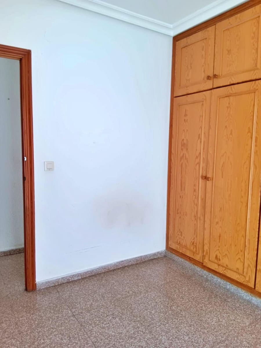 3 bedroom Penthouse for sale in Elche / Elx - € 164,000 (Ref: 9962707)