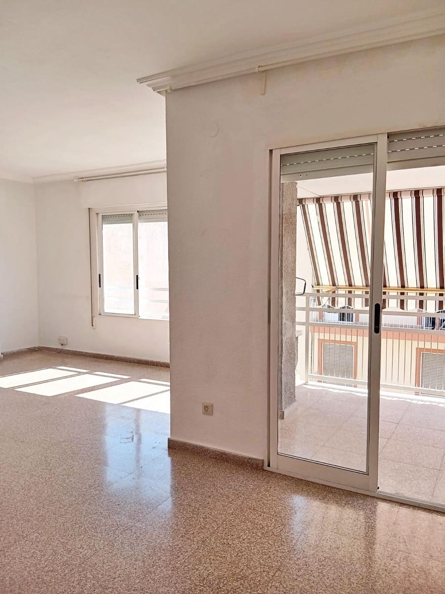 3 bedroom Penthouse for sale in Elche / Elx - € 164,000 (Ref: 9962707)