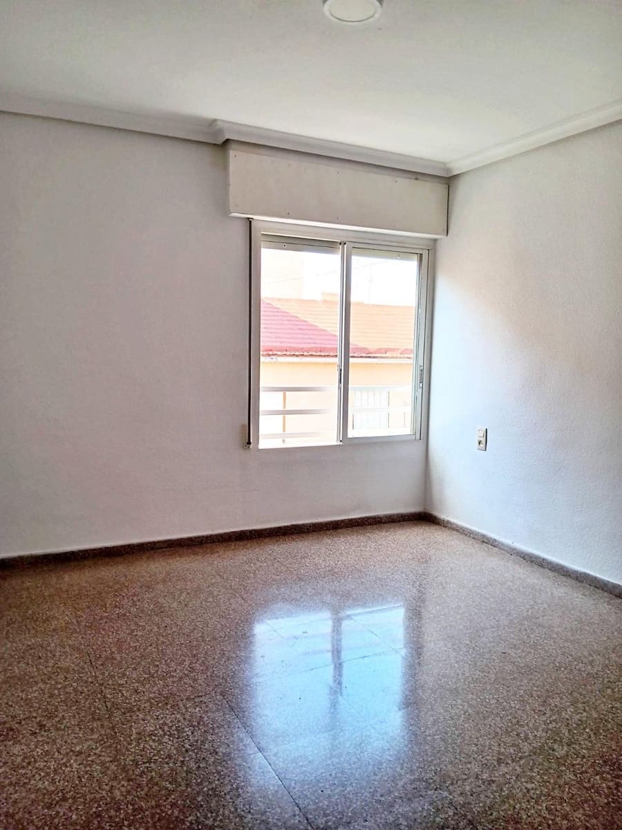 3 bedroom Penthouse for sale in Elche / Elx - € 164,000 (Ref: 9962707)