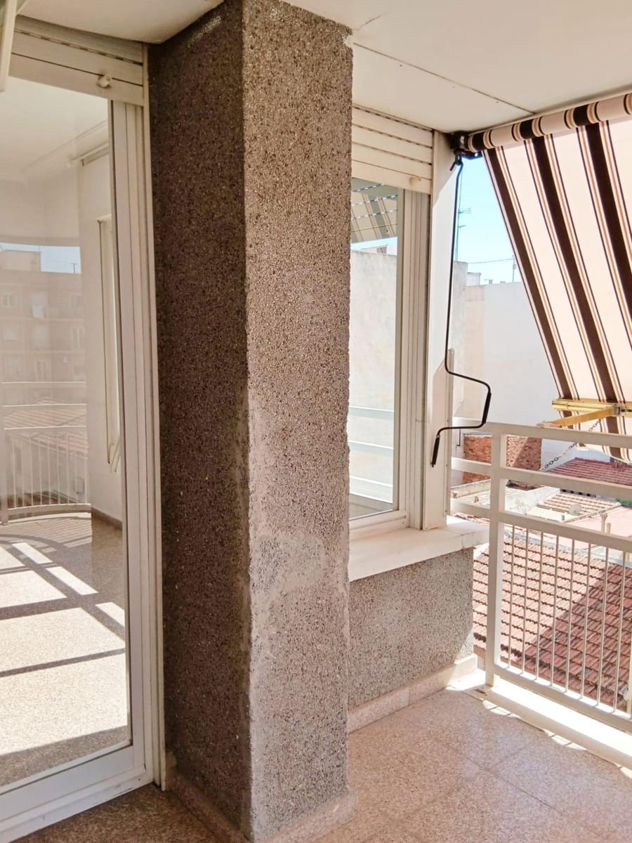 3 bedroom Penthouse for sale in Elche / Elx - € 164,000 (Ref: 9962707)