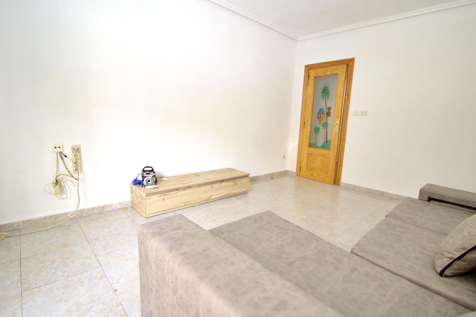 3 bedroom Flat for rent in Elche / Elx - € 750 (Ref: 9966667)